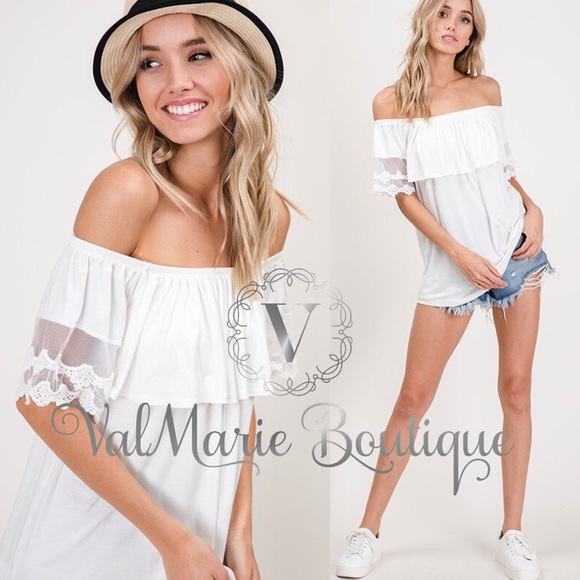 Off shoulder Womens lace accent top - Picture 3 of 5